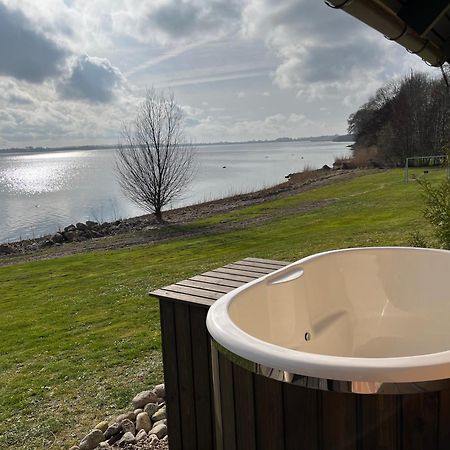 Cottage With Seaview Holbaek Exterior photo
