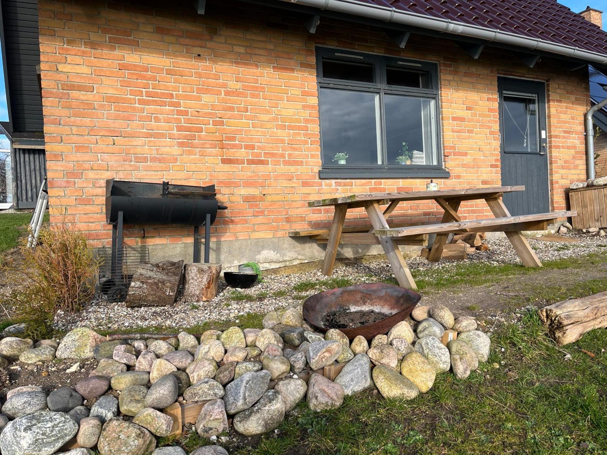 Cottage With Seaview Holbaek Exterior photo